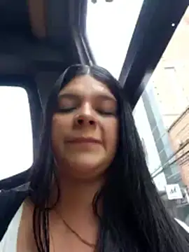 Snapshot of Layla-daring chatting on 04/19/26, 06:10 Layla-daring online show from 04/19/26, 06:10