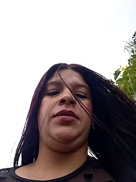 Snapshot of Layla-daring chatting on 07/17/26, 05:40 Layla-daring online show from 07/17/26, 05:40