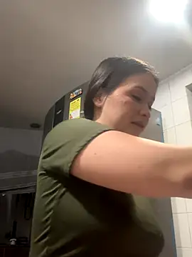 Little  Danni1 online show from 12/16/25, 12:26