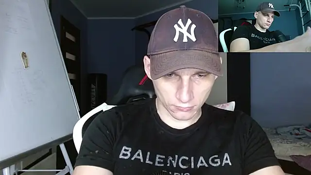 Snapshot of Poliglotjoe1 chatting on 11/25/25, 05:46 Poliglotjoe1 online show from 11/25/25, 05:46