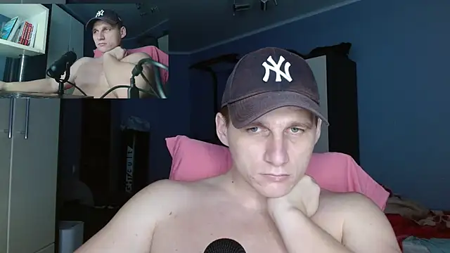 Poliglotjoe1 online show from 12/22/25, 09:06