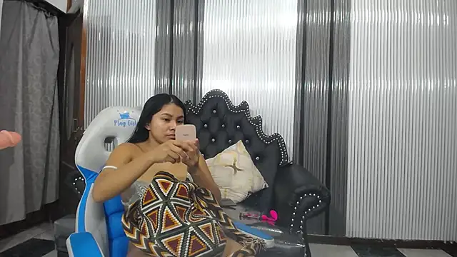 babyschoolgiirl online show from 02/08/26, 12:58