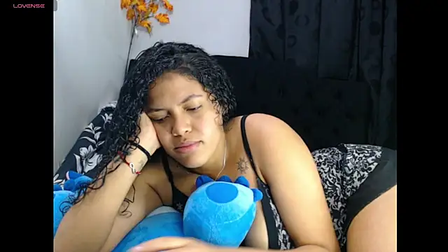 Snapshot of lylii_evan chatting on 02/10/26, 12:26 lylii evan online show from 02/10/26, 12:26