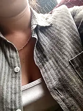 Snapshot of Jelly-squirt chatting on 04/20/26, 08:28 Jelly-squirt online show from 04/20/26, 08:28