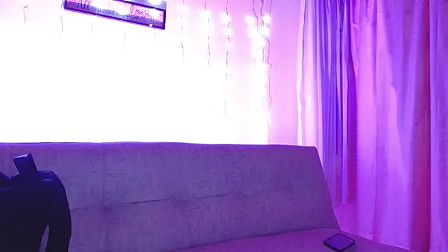 Snapshot of catleya6 chatting on 11/20/25, 04:23 catleya6 online show from 11/20/25, 04:23