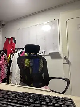 charlie bass online show from 12/19/25, 04:30