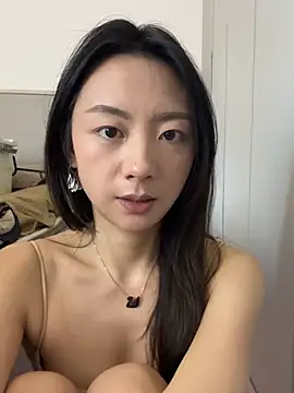 Snapshot of Jinmi125216 chatting on 04/15/26, 10:22 Jinmi125216 online show from 04/15/26, 10:22