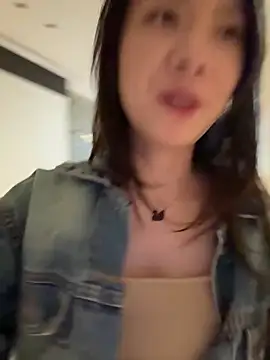 Snapshot of Jinmi125216 chatting on 04/18/26, 04:11 Jinmi125216 online show from 04/18/26, 04:11