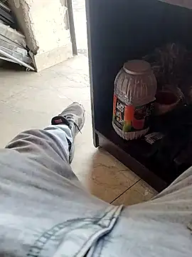 Snapshot of Roy___121 chatting on 03/22/26, 06:50 Roy 121 online show from 03/22/26, 06:50