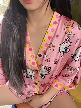 Snapshot of XndSeraphina chatting on 03/08/26, 05:00 XndSeraphina online show from 03/08/26, 05:00