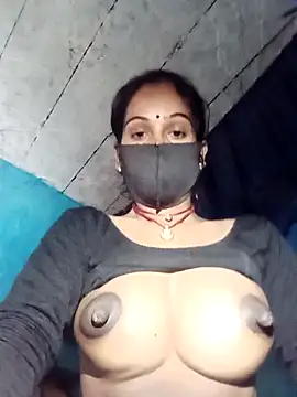 Snapshot of Nandani-758 chatting on 03/12/26, 01:01 Nandani-758 online show from 03/12/26, 01:01