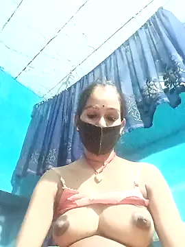 Snapshot of Nandani-758 chatting on 04/24/26, 03:03 Nandani-758 online show from 04/24/26, 03:03