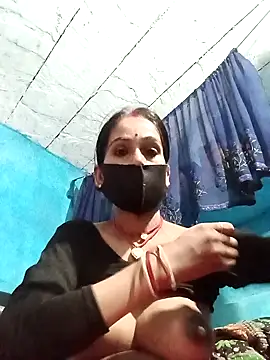 Snapshot of Nandani-758 chatting on 07/02/26, 10:10 Nandani-758 online show from 07/02/26, 10:10
