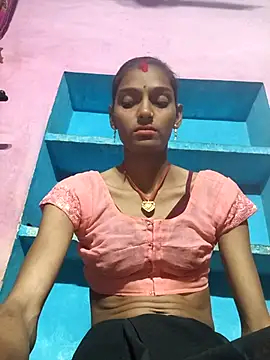 Snapshot of DESI-SHAWTY chatting on 11/21/25, 03:00 DESI-SHAWTY online show from 11/21/25, 03:00