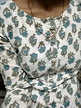 Roja   online show from 11/26/25, 12:39