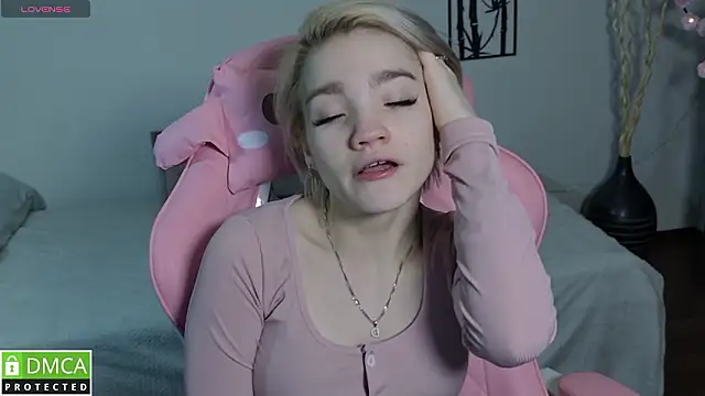 Megan Lora online show from 01/17/26, 12:48