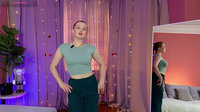 Snapshot of ImiMonroe chatting on 04/09/26, 04:12 ImiMonroe online show from 04/09/26, 04:12