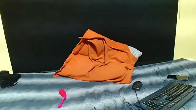 Snapshot of WildHornyTiger18 chatting on 02/27/26, 09:48 WildHornyTiger18 online show from 02/27/26, 09:48