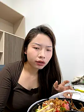 GYYoo online show from 12/05/25, 04:54