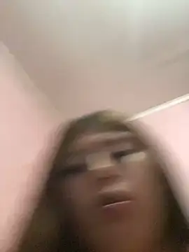 Snapshot of milaaagracee chatting on 12/14/25, 02:28 milaaagracee online show from 12/14/25, 02:28