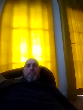 Snapshot of SG081 chatting on 11/24/25, 01:00 SG081 online show from 11/24/25, 01:00