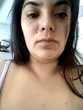 Snapshot of YouladyVidal chatting on 04/04/26, 02:36 YouladyVidal online show from 04/04/26, 02:36