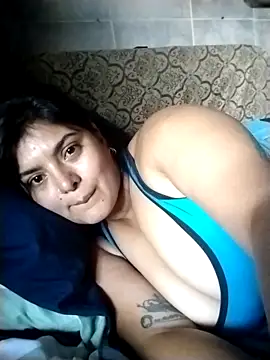 Snapshot of YouladyVidal chatting on 04/18/26, 07:07 YouladyVidal online show from 04/18/26, 07:07