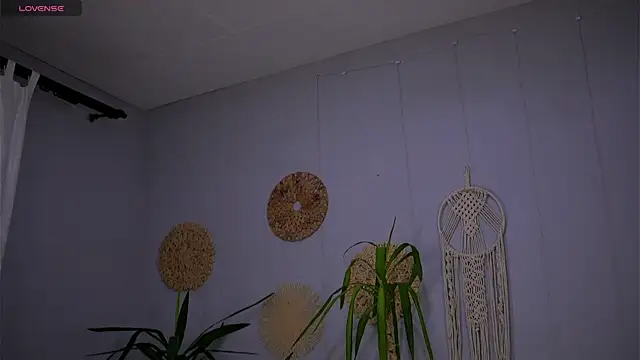 Snapshot of PureEllieX chatting on 04/09/26, 03:17 PureEllieX online show from 04/09/26, 03:17