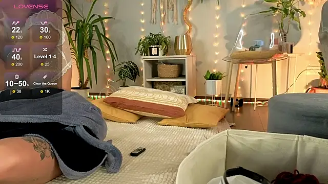 Snapshot of PureEllieX chatting on 04/20/26, 03:09 PureEllieX online show from 04/20/26, 03:09