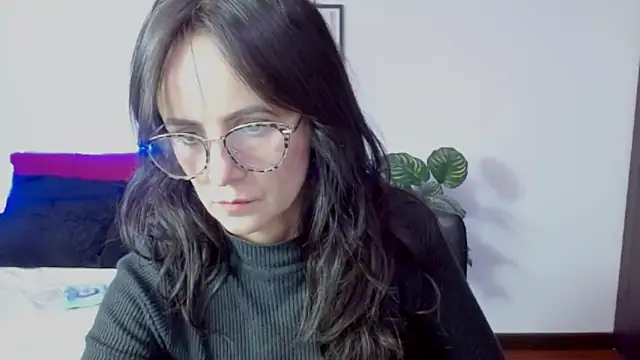 Snapshot of Juliana__lx chatting on 03/21/26, 03:04 Juliana lx online show from 03/21/26, 03:04