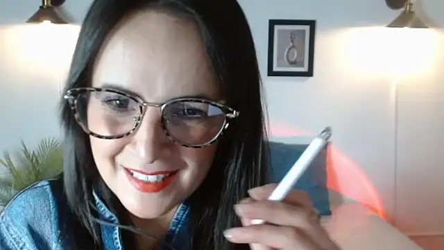 Snapshot of Juliana__lx chatting on 03/24/26, 02:00 Juliana lx online show from 03/24/26, 02:00