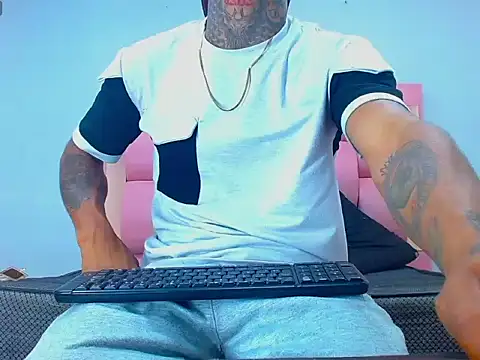 Hot Latino x online show from 02/23/26, 12:46