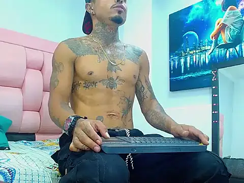 Hot Latino x online show from 02/26/26, 12:48