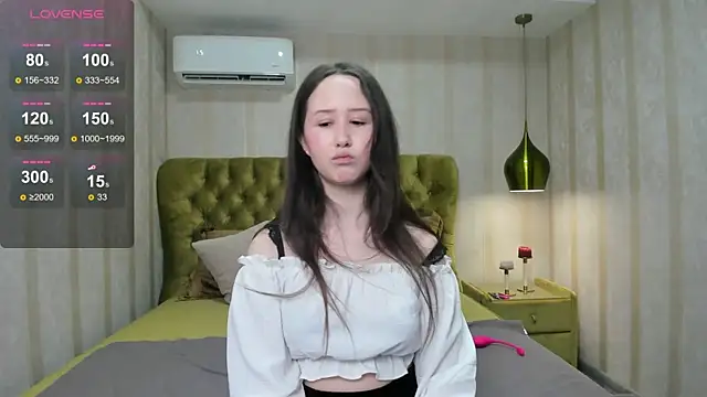 MonicaSway online show from 11/28/25, 03:25