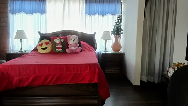 Charlotte-Willson online show from 12/20/25, 04:58