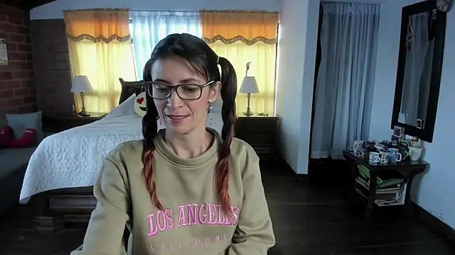 Charlotte-Willson online show from 05/09/26, 10:26