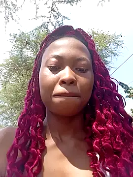 Snapshot of Sweethoneypot25 chatting on 02/06/26, 12:08 Sweethoneypot25 online show from 02/06/26, 12:08