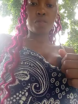 Snapshot of Sweethoneypot25 chatting on 02/17/26, 11:40 Sweethoneypot25 online show from 02/17/26, 11:40