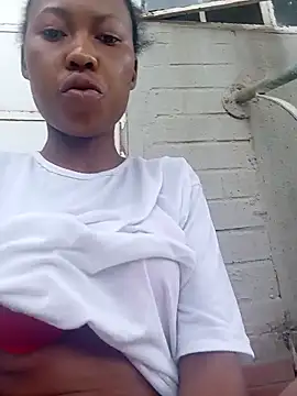 Snapshot of Sweethoneypot25 chatting on 03/24/26, 12:43 Sweethoneypot25 online show from 03/24/26, 12:43