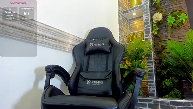 Snapshot of Melanie_St4r chatting on 04/11/26, 07:45 Melanie St4r online show from 04/11/26, 07:45