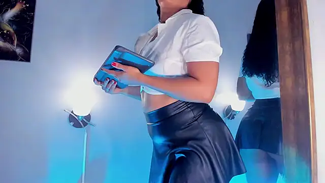 Cami Ortiiz online show from 11/27/25, 12:18