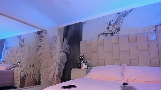 Snapshot of RenataMason chatting on 03/27/26, 10:09 RenataMason online show from 03/27/26, 10:09