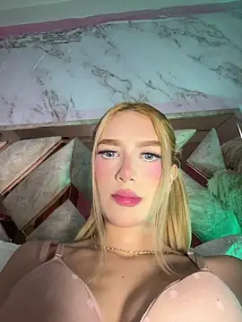 valeryfox   online show from 01/06/26, 12:25