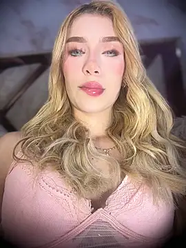 valeryfox   online show from 03/25/26, 11:55