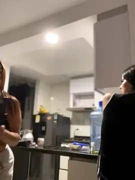 Snapshot of Maddy_evill chatting on 12/15/25, 11:42 Maddy evill online show from 12/15/25, 11:42