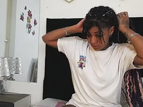 Snapshot of vcasandrap chatting on 11/27/25, 07:38 vcasandrap online show from 11/27/25, 07:38