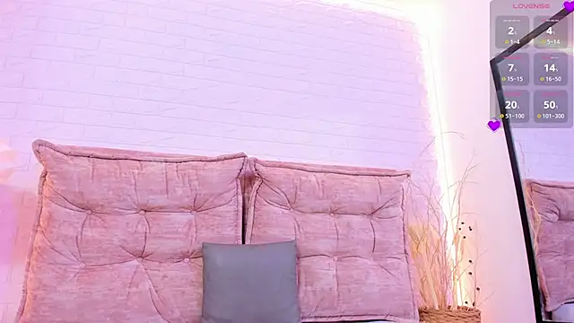 lunaa hart online show from 04/01/26, 12:44