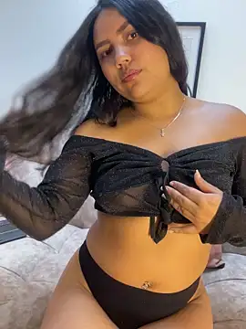 Madisonlaraa online show from 11/22/25, 05:45