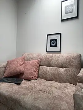 Madisonlaraa online show from 11/28/25, 07:38