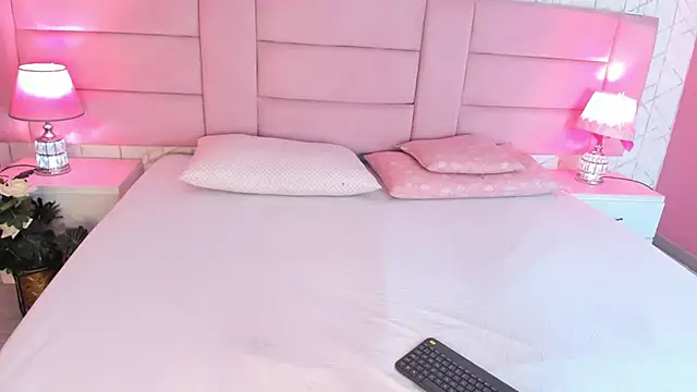 VictoriaLasse online show from 04/12/26, 01:38